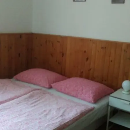 Bed & Breakfast Dd Prague